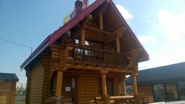 Деревянный дом в Ждановичах